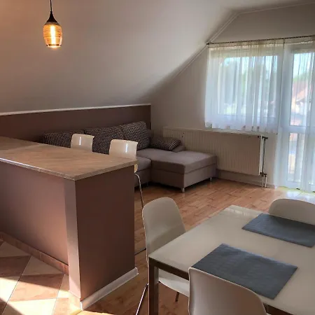 Hanga Apartment