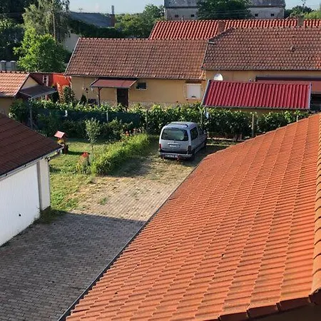 Hanga Apartment Tiszafured